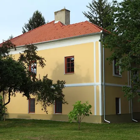 Guest house Az Oreg Parokia